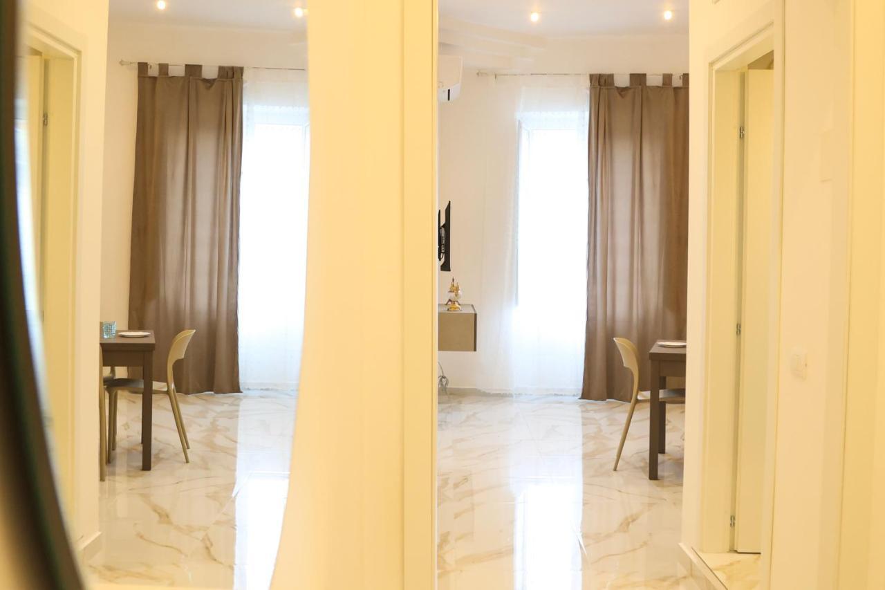 House Emy In Central เนเปิลส์ ภายนอก รูปภาพ
