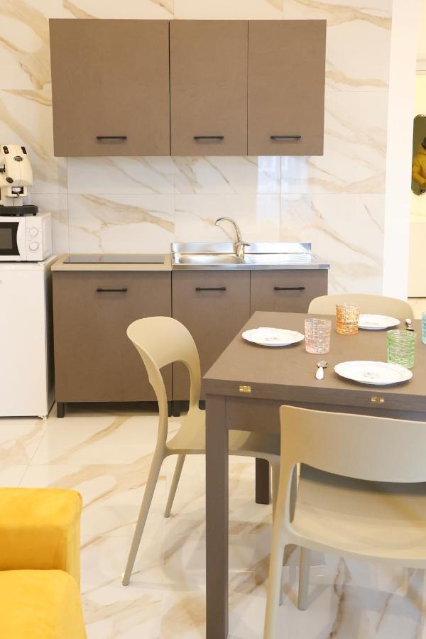 House Emy In Central เนเปิลส์ ภายนอก รูปภาพ